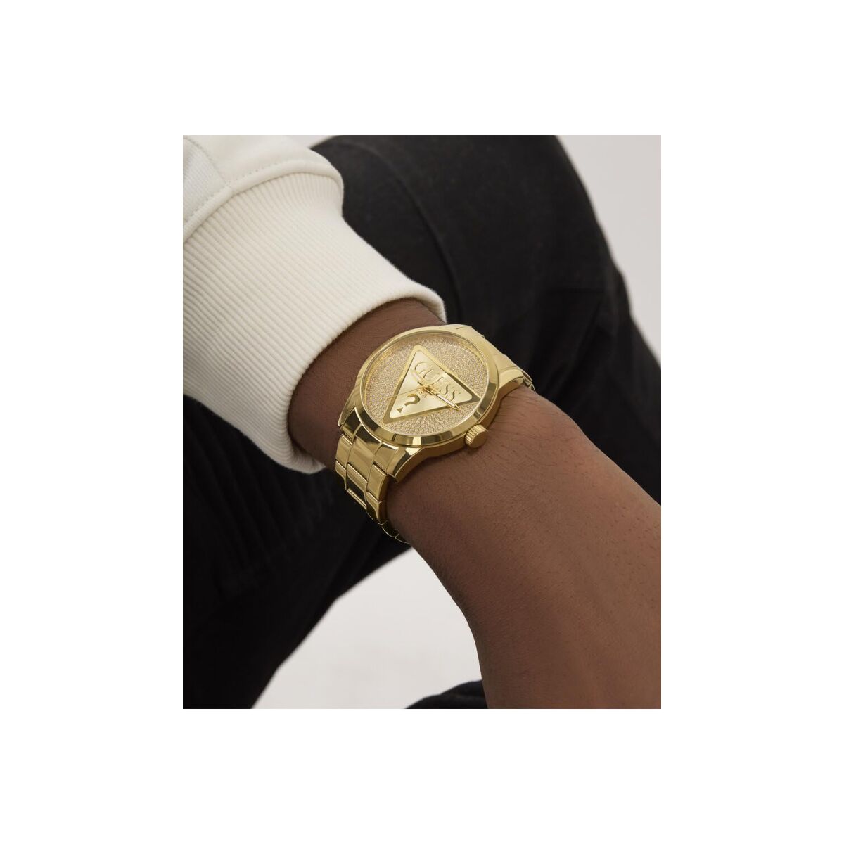 V4H78778F11E25719BA3700A139B33528ABR7469603P6