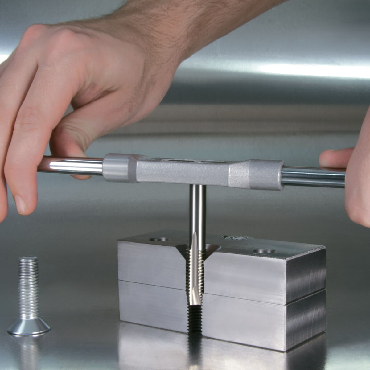 V2H6558E42806F8AF7B397036DDDA931DD6R6968641P5