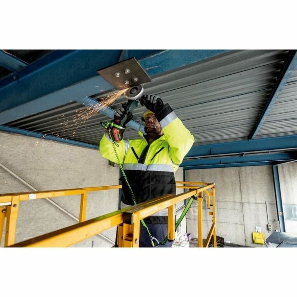 V4HD61E294A285EAA32F2ECDB0954D23F86R4915271P5