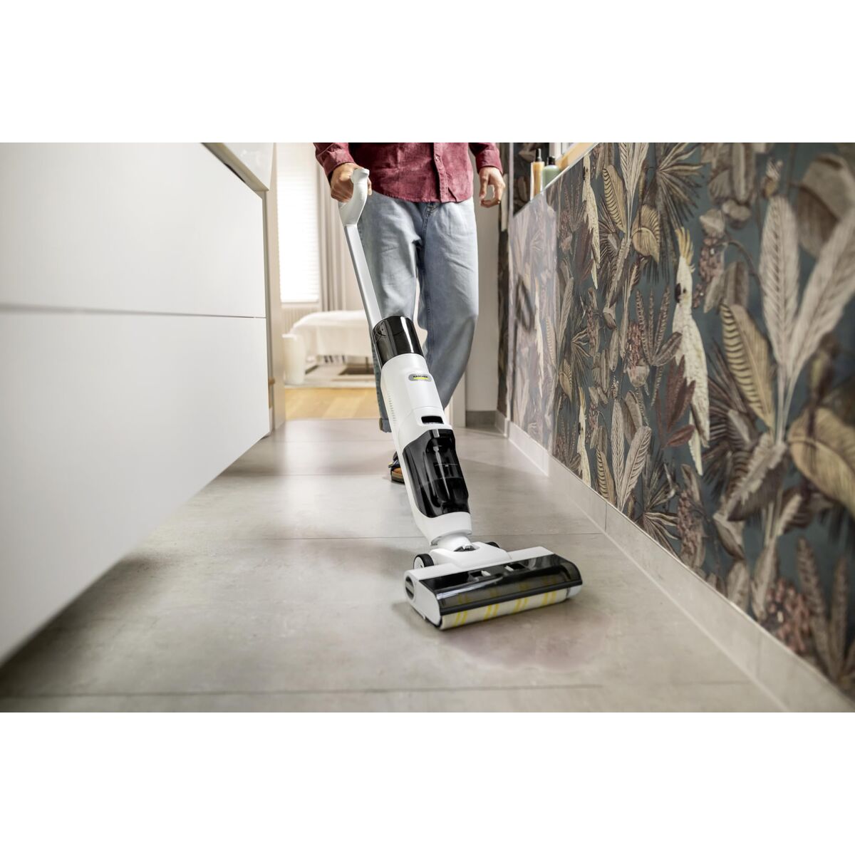 V2H82D42F23F31079A59D7794DA7D93A82BR7681350P2