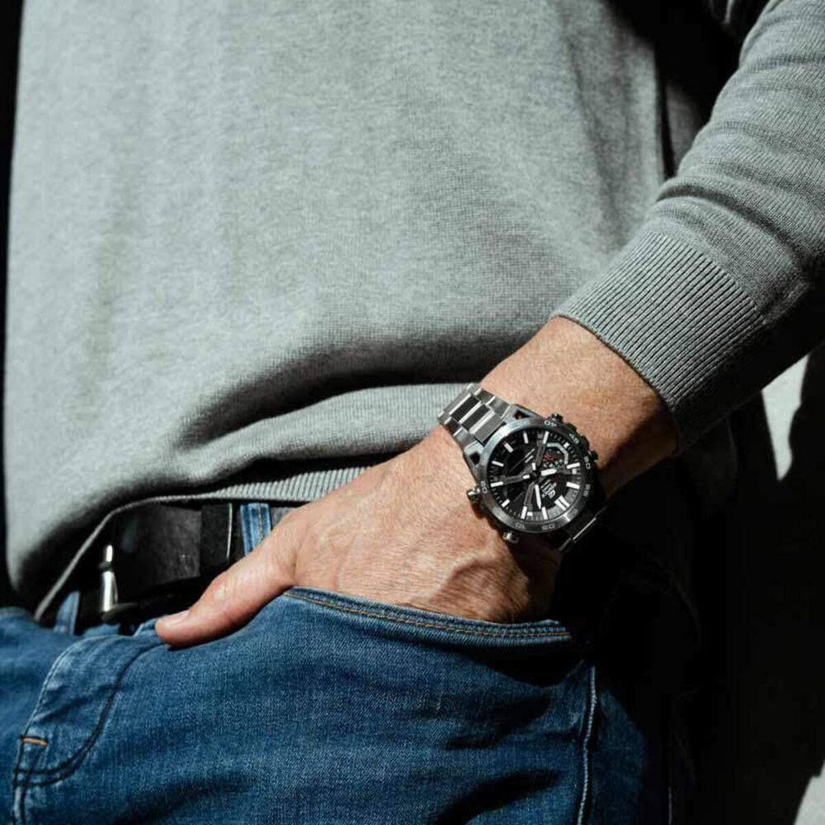 V3H52D43B585C1E54D66D68F251BA0BF73DR7052766P5