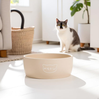 Pearhead Ceramic Bowl, Holds 2 Cups, Cute Whisker-Friendly Dish with Cat Face Design, Non-Slip, Microwave and Dishwasher Safe, Small/Medium