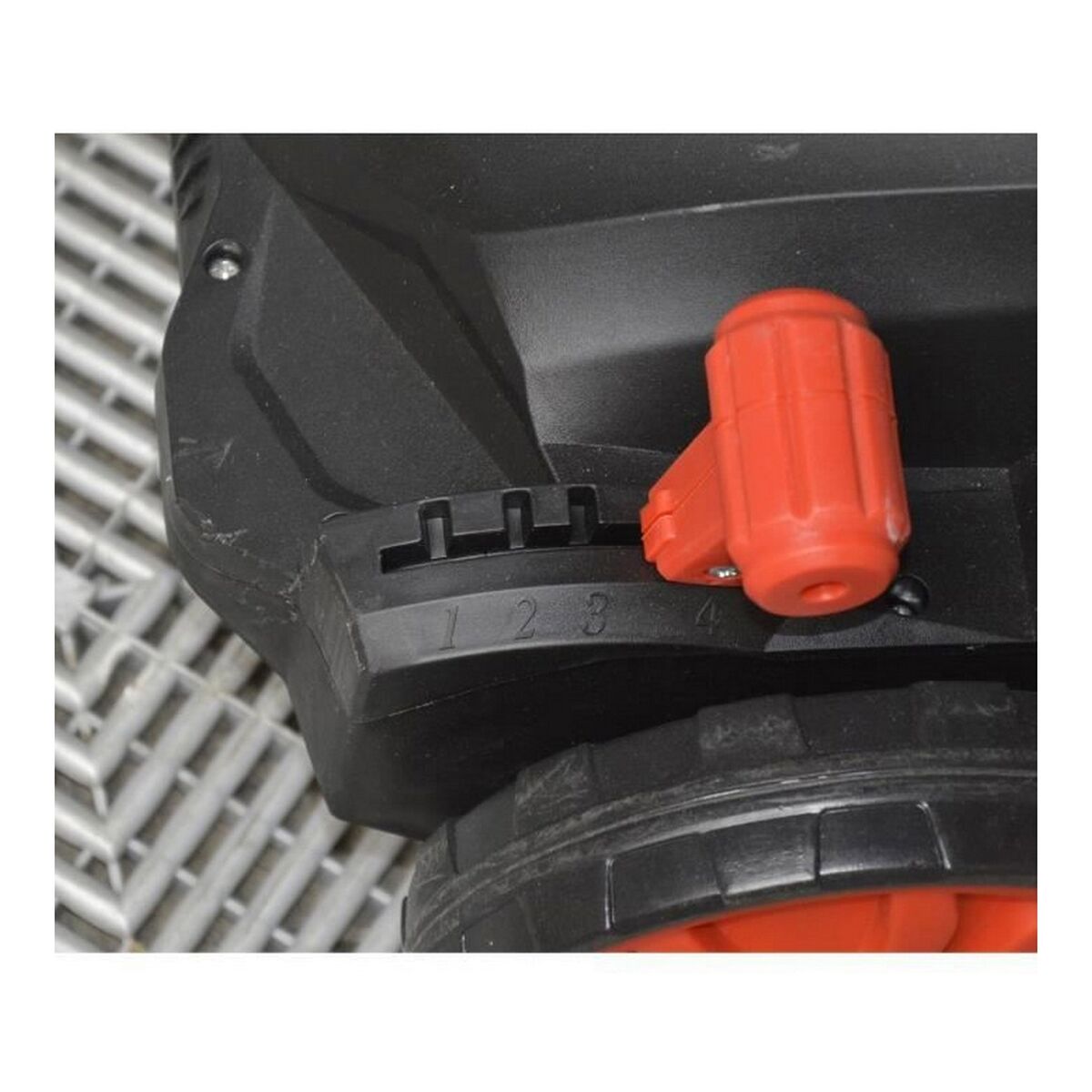 V5H0318AA9D3F2FADBAB1B024EBA3D84403R4851558P2