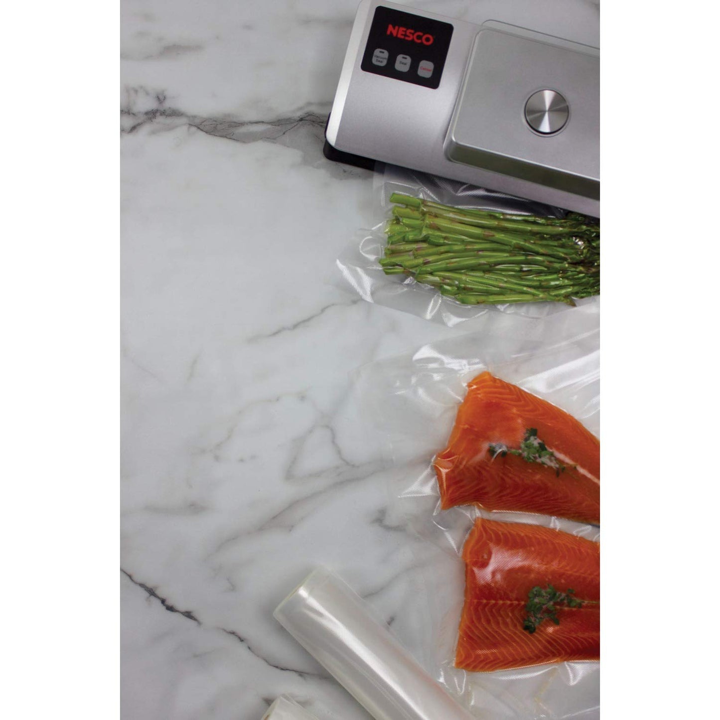 NESCO VS-04R Zwei 11" x 20' Vakuumierrollen für individuell zugeschnittene Vakuumierbeutel. Kompatibel mit Nesco Vakuumiergeräten und anderen Marken.