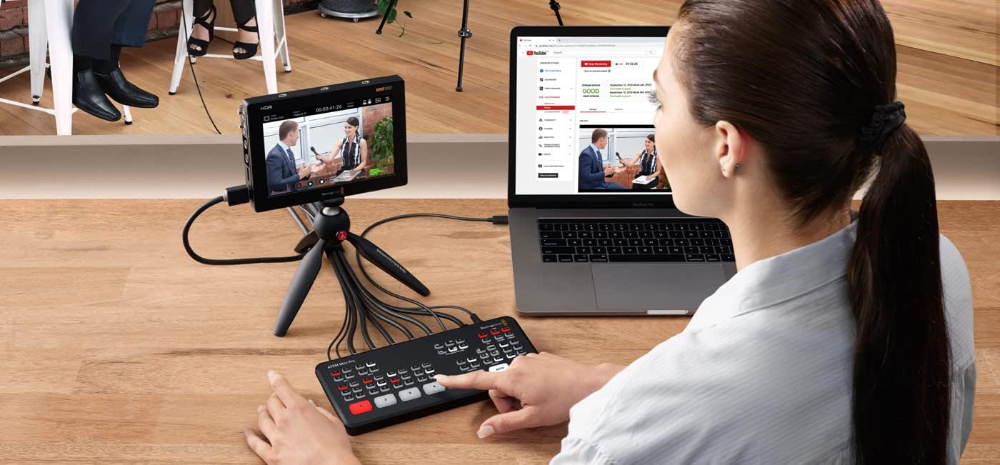 Blackmagic Design ATEM Mini Pro ISO HDMI Live Stream Switcher Bundle mit 6' HDMI-Kabel, 7' Cat5e-Kabel und 5er-Pack SolidSignal Kabelbindern (SWATEMMINIBPRISO) 