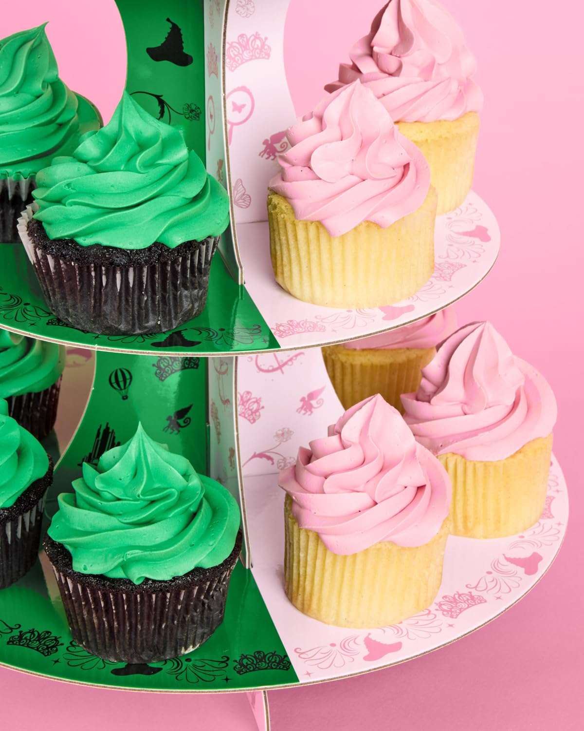 xo, Fetti Pink + Green Witch Cupcake Tower, 3 Etagen | Geburtstagsdekoration, Zauberer-Deko für Kinder, Tortenständer für Mädchen, Desserttisch für Junggesellinnenabschiede