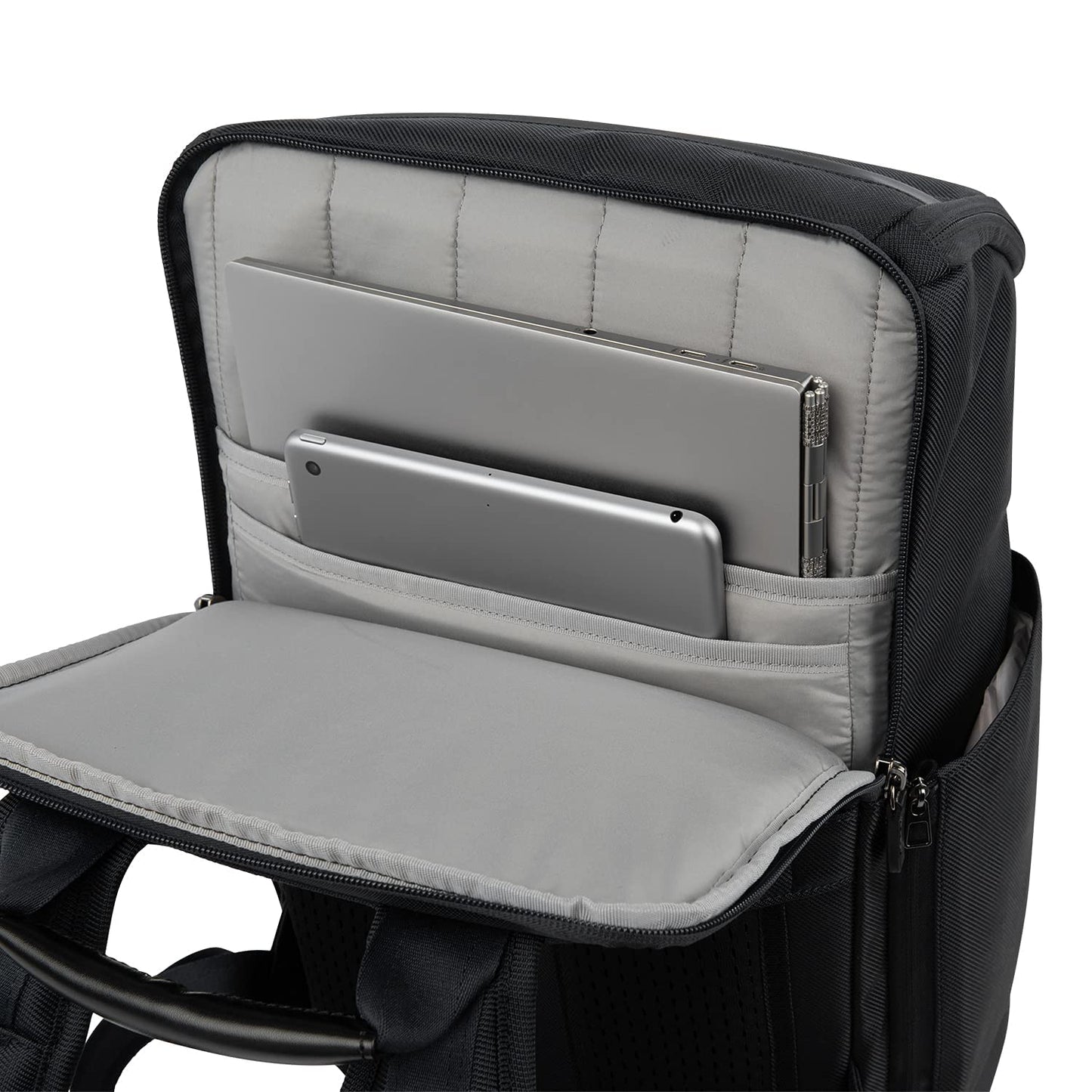 Travelpro Crew Executive Choice 3 Medium Top Load Rucksack, geeignet für Laptops und Tablets bis 15,6 Zoll, USB-A- und USB-C-Anschlüsse, Damen- und Herrenmodell, Jet Black 