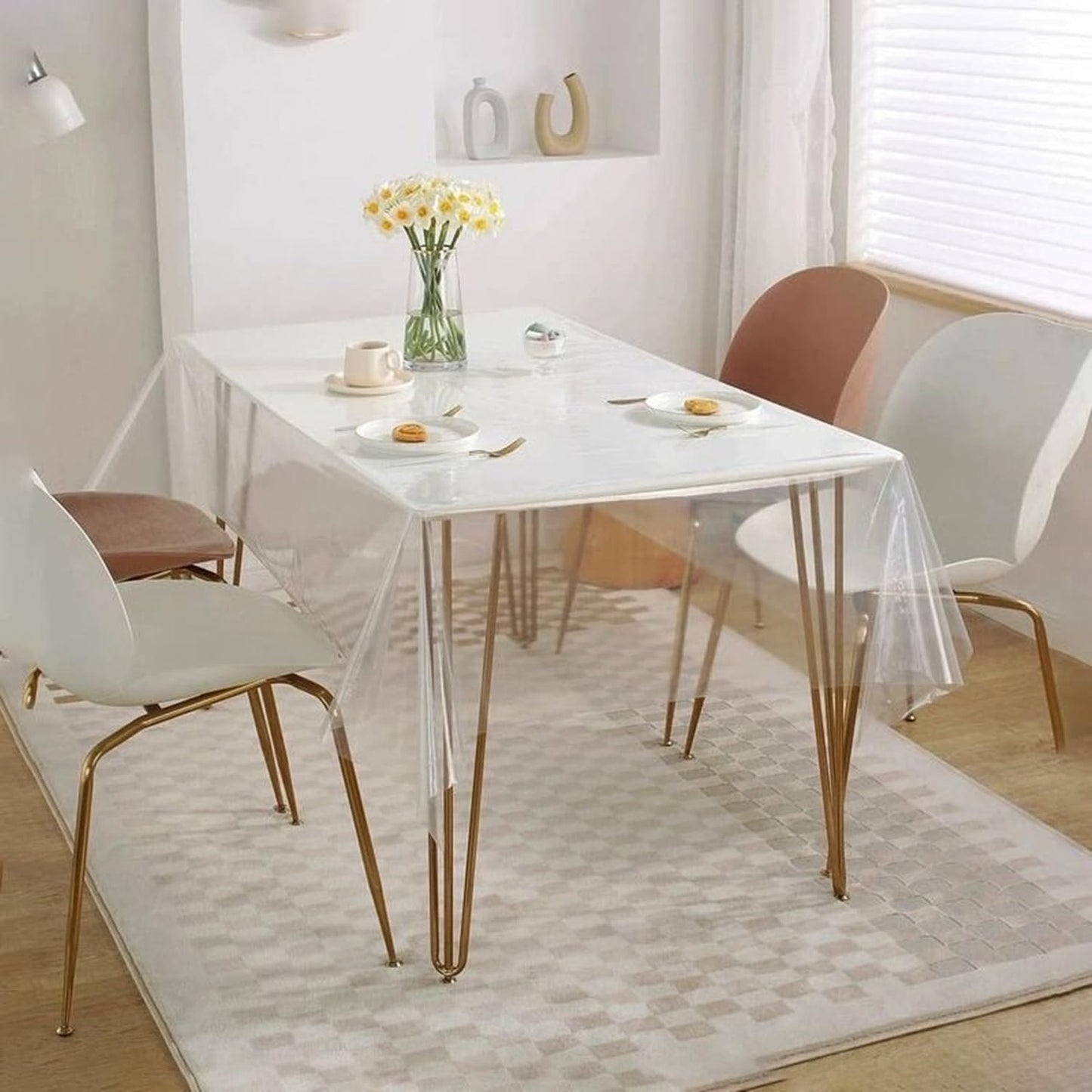 Pioggia Transparente Tischdeckenschutzhülle, rechteckig, wasserdicht, ölabweisend, abwischbare PVC-Tischdecke für den Innen- und Außenbereich (transparent, 60 x 84 Zoll)