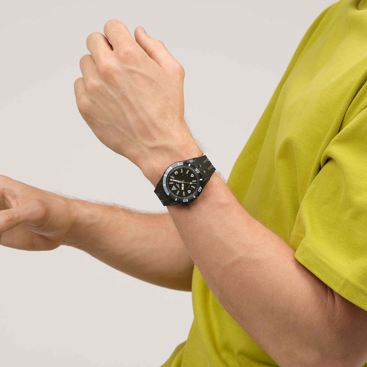 V2H4AE0226F8A22667A30CBE0DA0BB6E9BER7647501P4