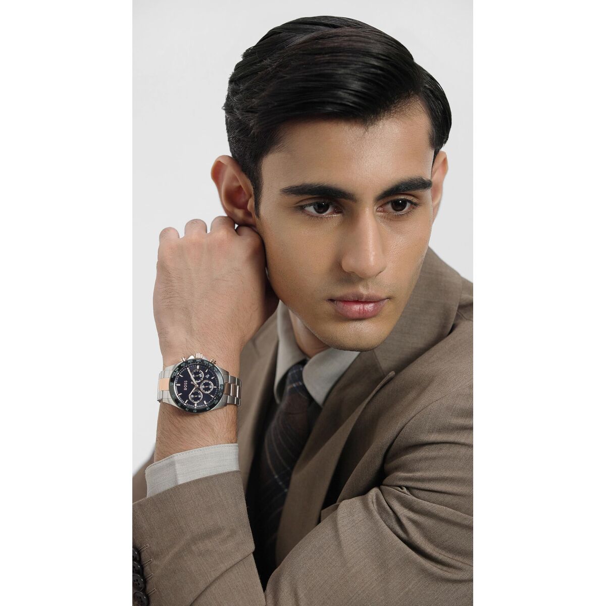 V2HFA82F22244BE9C7FF95C8616D3F3EB64R7413697P9