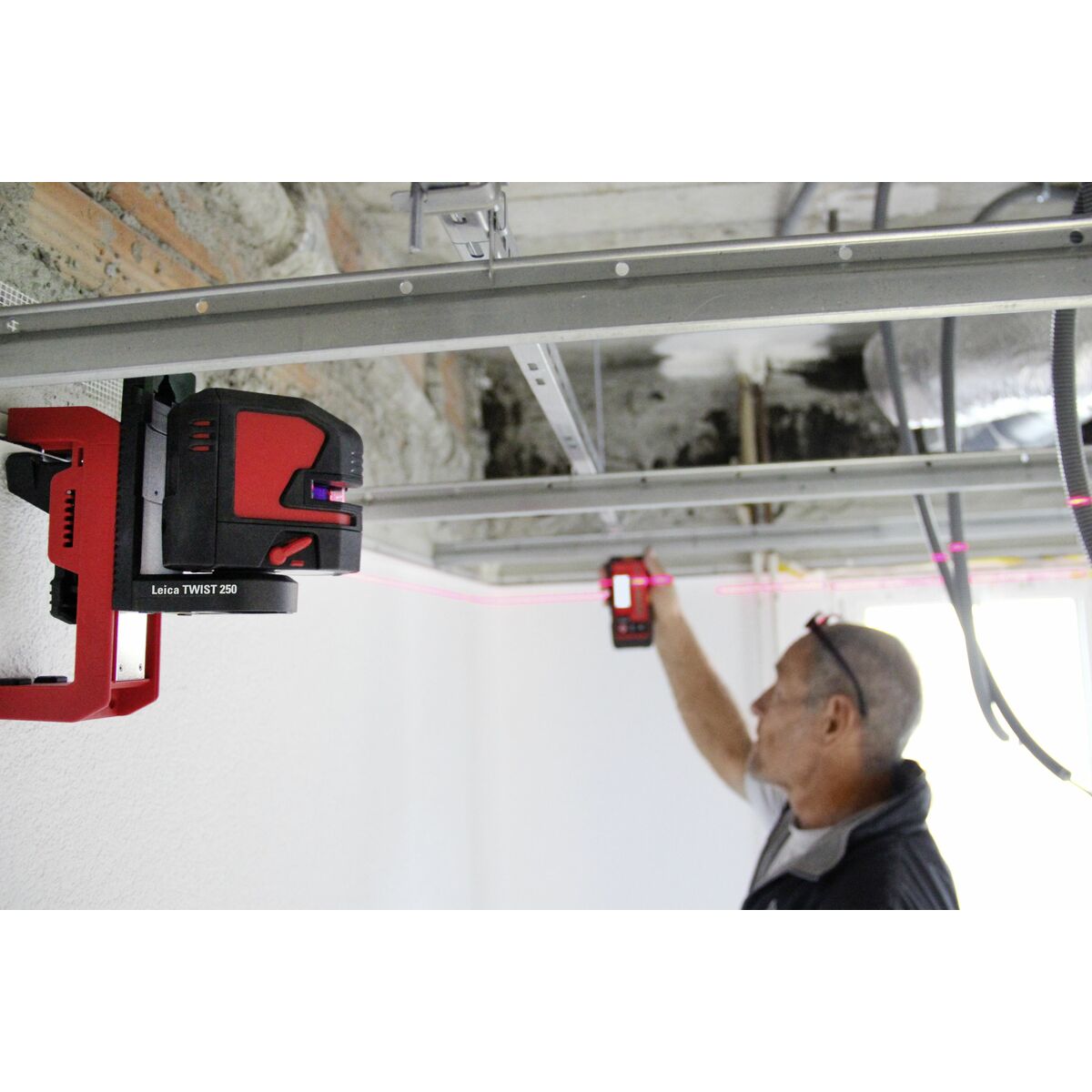 V4H3DB1D272A53235DB8F42B56C9A876AAAR6637852P7