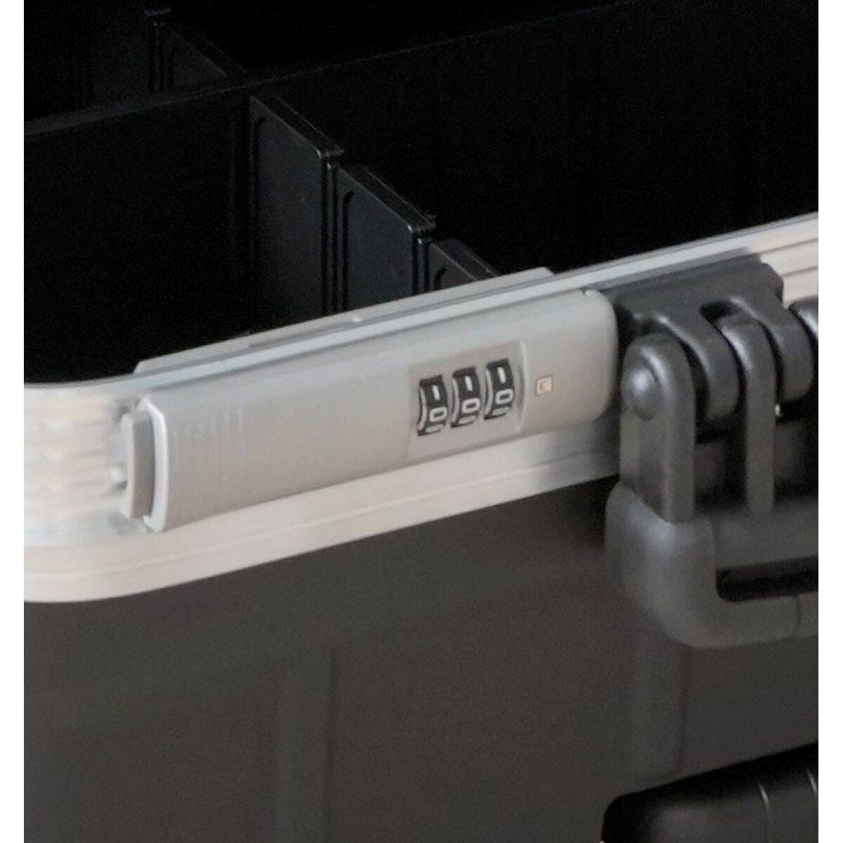 V2HA398B5A41E6452AE604F6BF0DDBBC735R7369603P4