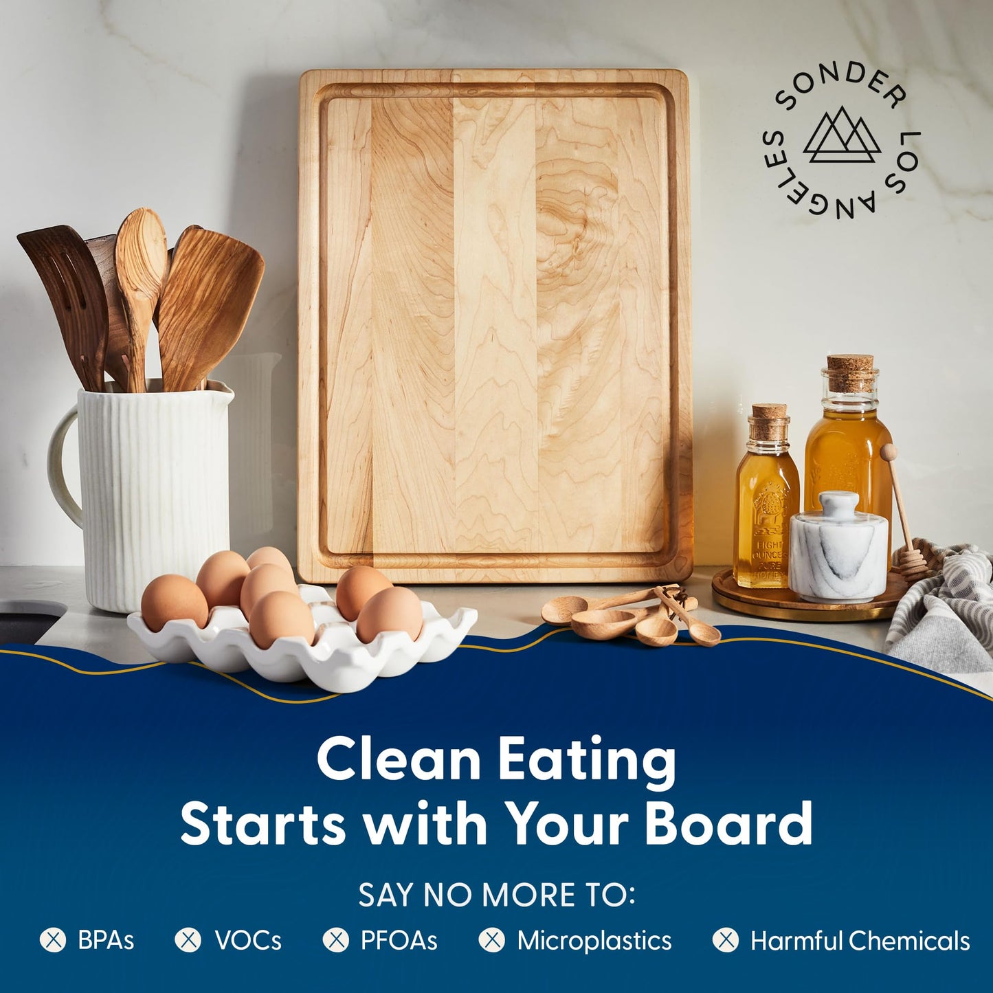 Sonder Los Angeles, hergestellt in den USA, großes, dickes Schneidebrett aus Ahornholz für die Küche mit Saftrille, Sortierfach, Wurst- und Käsebrett aus Holz, 17 x 13 x 1,5 Zoll (Geschenkbox inklusive)