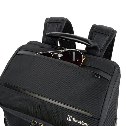 Travelpro Crew Executive Choice 3 Medium Top Load Rucksack, geeignet für Laptops und Tablets bis 15,6 Zoll, USB-A- und USB-C-Anschlüsse, Damen- und Herrenmodell, Jet Black 