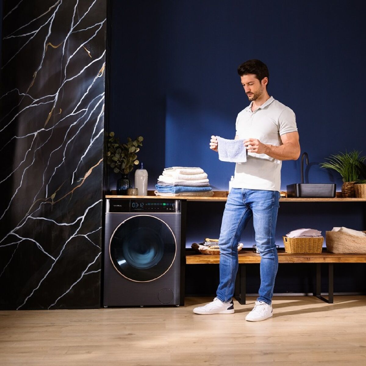 V7HC48753FA47AABC204ADCF3765E1B3D74R7402075P9