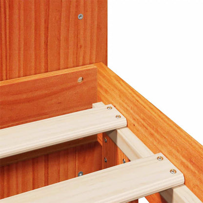 vidaXL Lit en bois massif sans matelas Marron ciré 200x200 Bois de pin