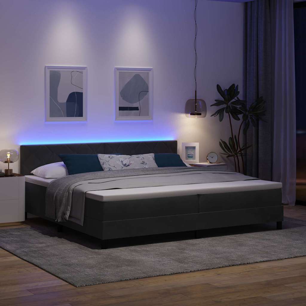 LED Boxspringbett mit Matratze Schwarz 200 x 200 cm Samt