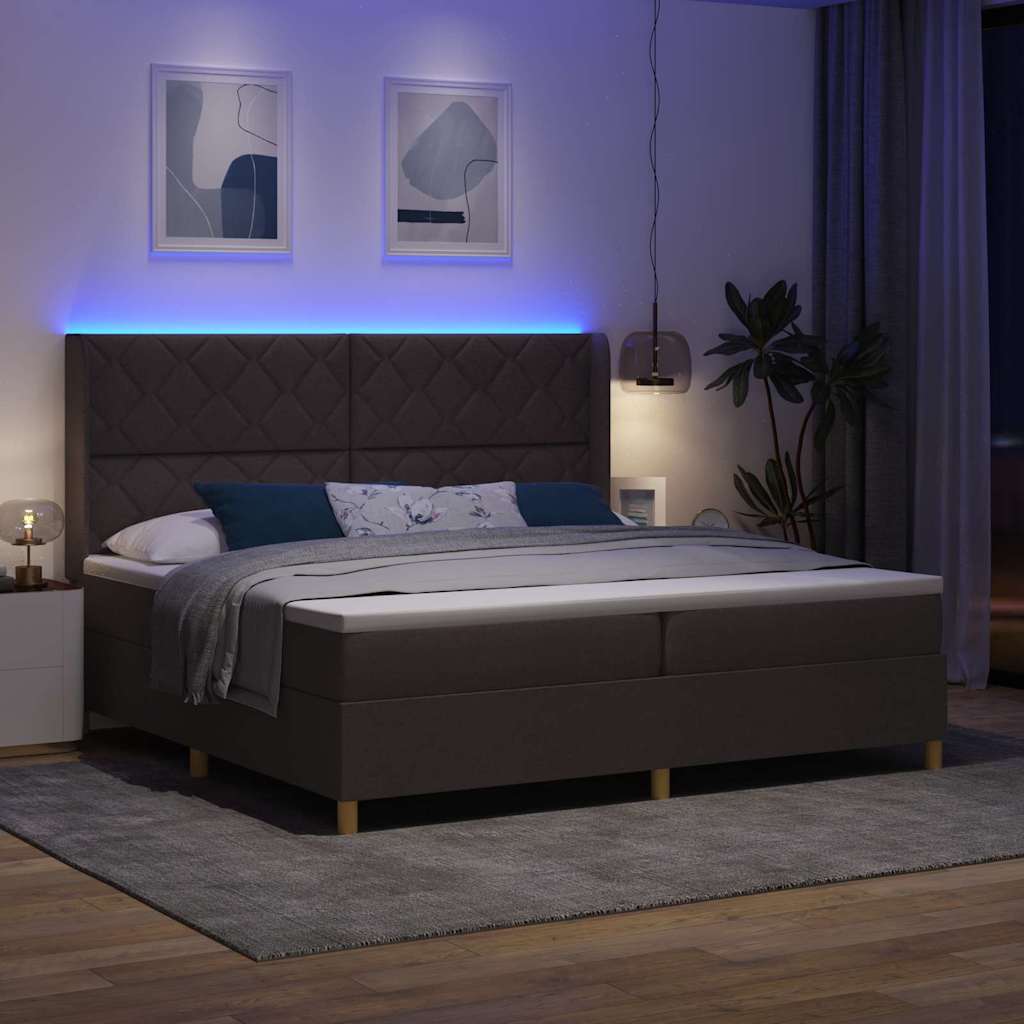 Boxspringbett mit Matratze mit LED Braun 200 x 200 cm Stoff
