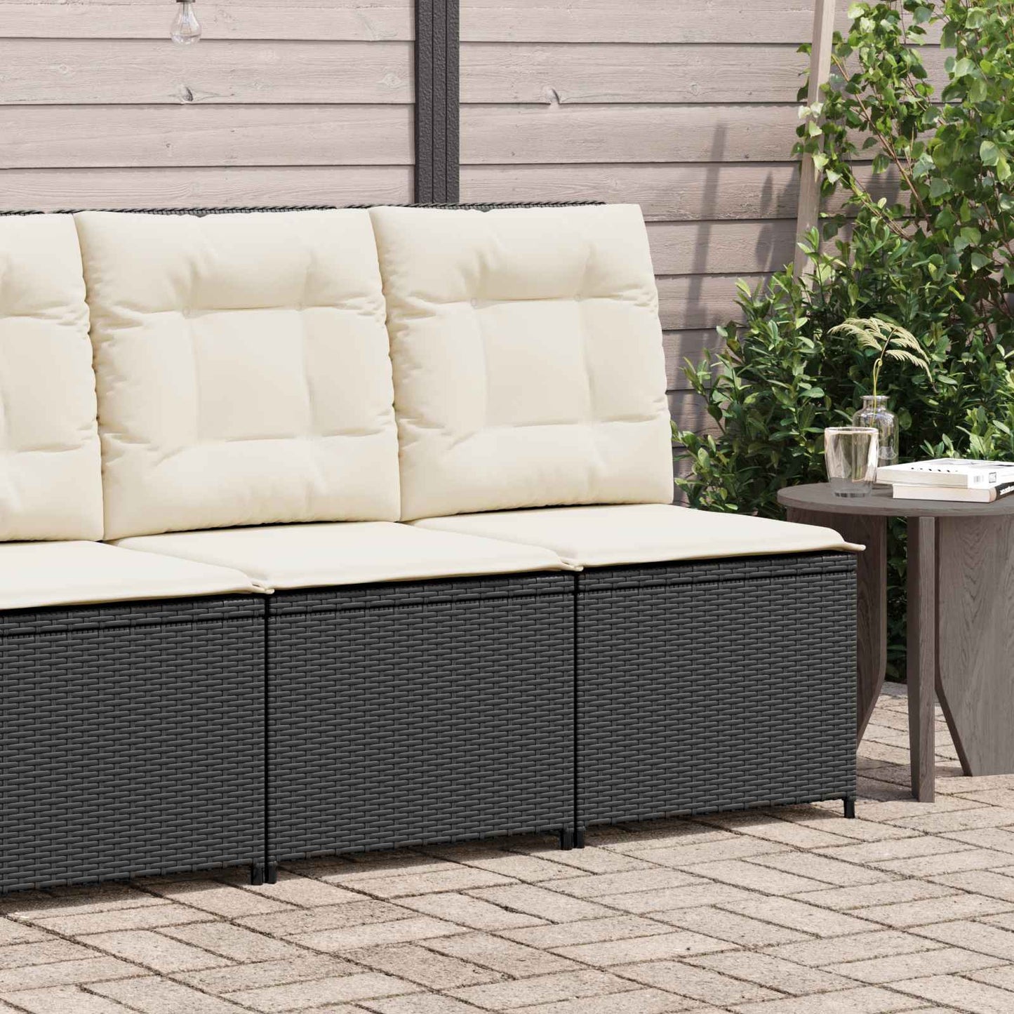 Garten-Sofa mit Kissen Schwarz und Cremeweiß Poly-Rattan