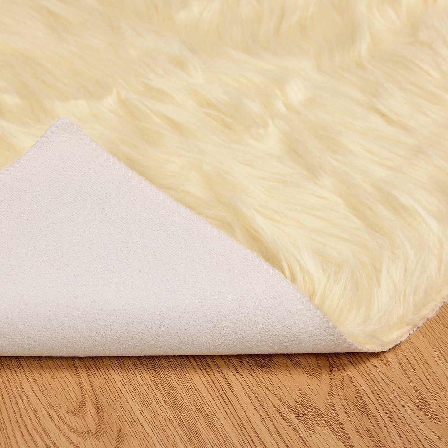 vidaXL Kunstschaffell Teppich Tafalla Creme 100 x 200 cm Polyester