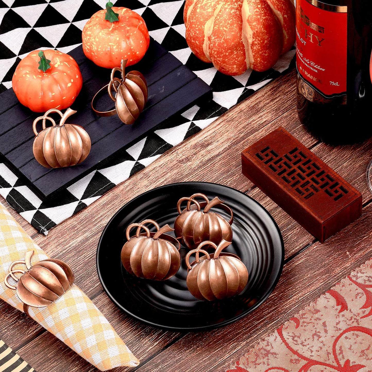 Patelai 6 Pieces Thanksgiving Pumpkin Napkin Rings Fall Napkin Holders Thanksgiving Dinner Tables Rings for Halloween Weddings Dinner Party Family Gatherings (Bronze)