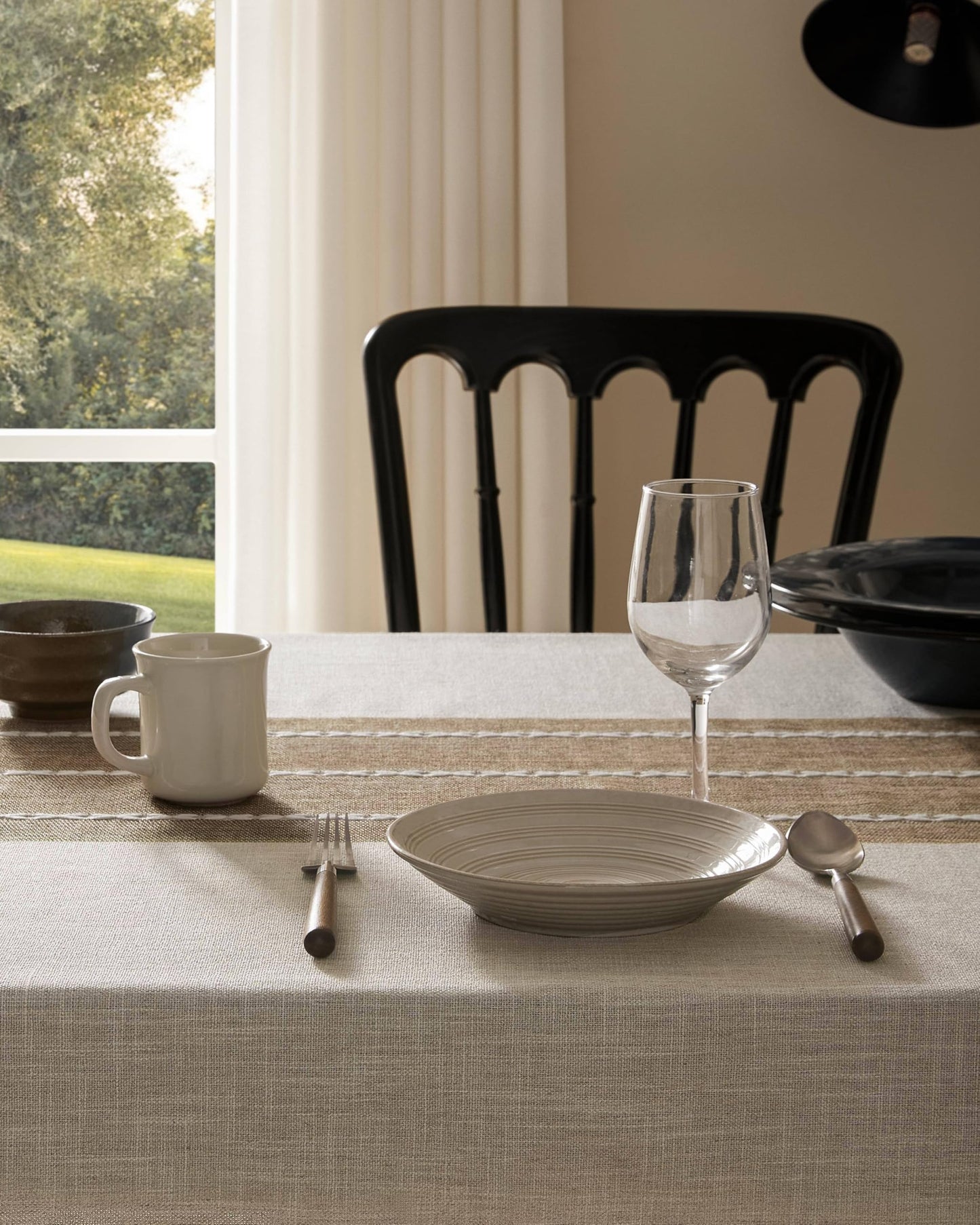 ZeeMart Tischdecke aus Leinen mit Kontrastmuster, rechteckig, 52 x 70 Zoll, braun; schwere beige Tischdecke im Landhausstil; wasserabweisende Jute-Tischdecke