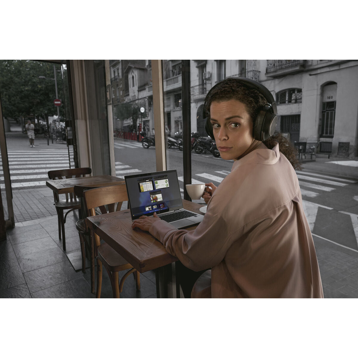 V2HD116B0200C7F34923B50738044606142R7541731P8